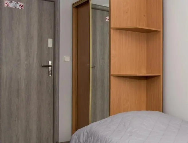 Western Hills בית אירוח *